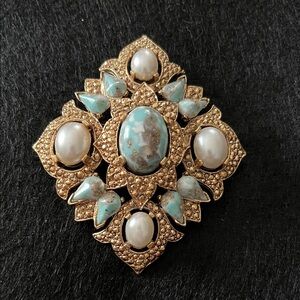 Vintage Sarah Cov “Remembrance” Brooch 1968